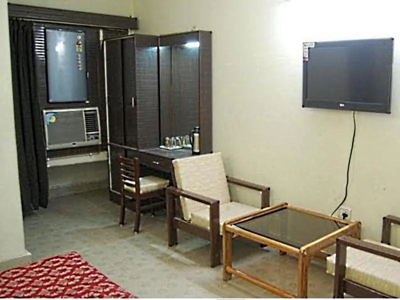 Hotel Raj
