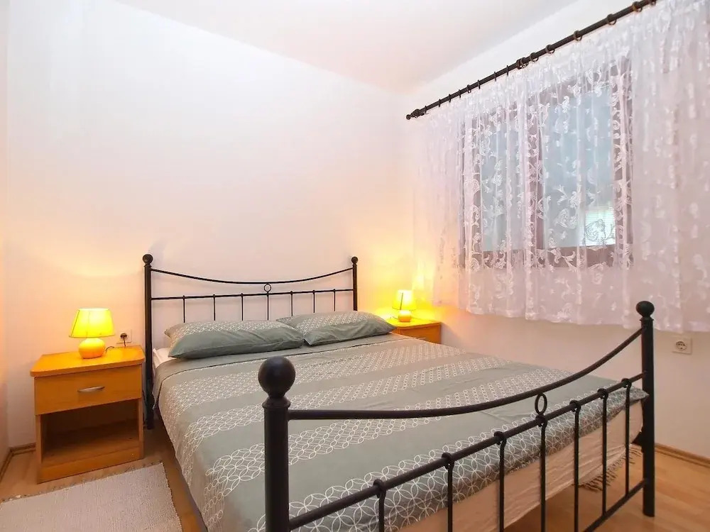 Apartment 1407