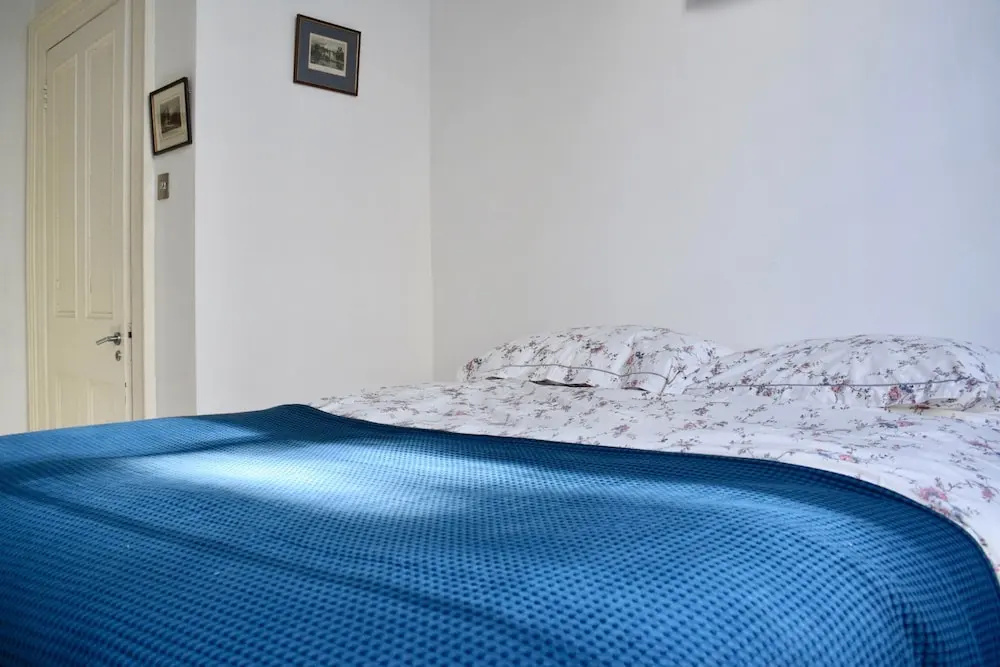 1 Bedroom Townhouse Apartment in Notting Hill