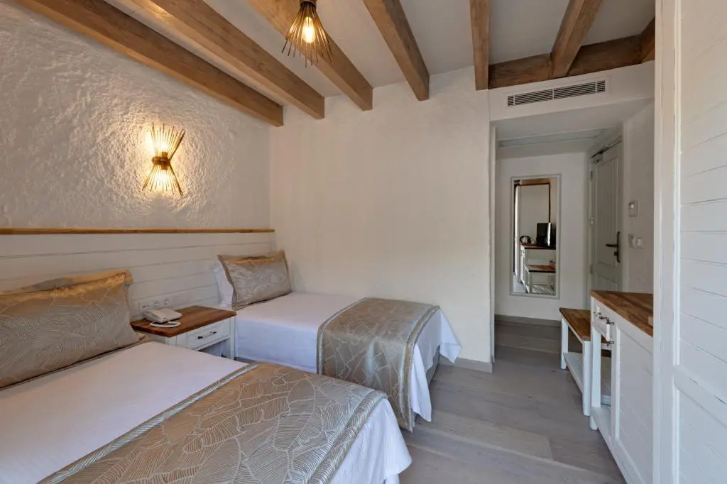 Atrium Taş Otel