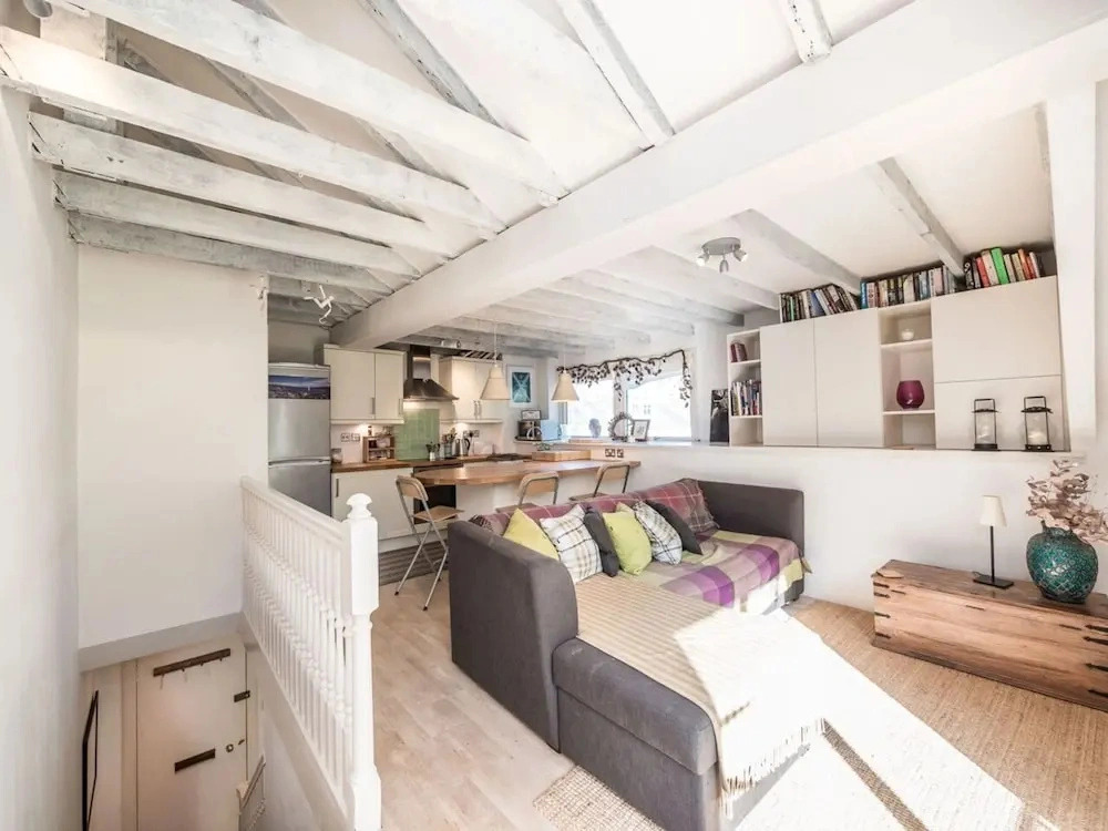 1 Bedroom Apartment by the Water of Leith