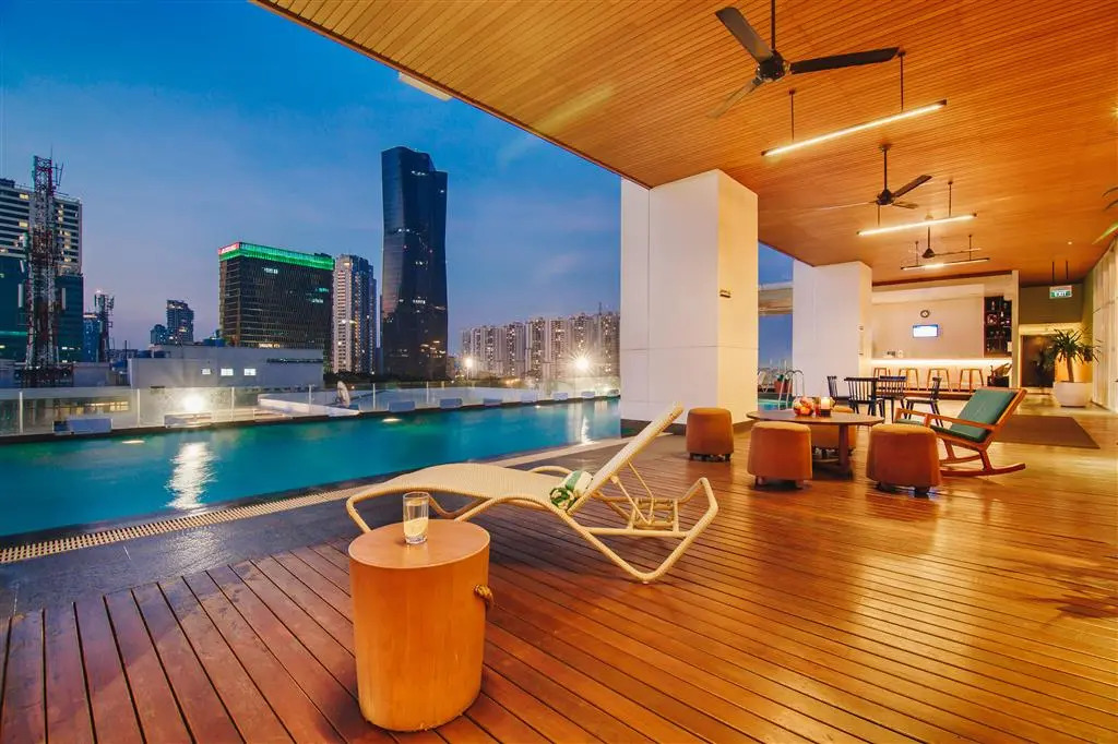JS Luwansa Hotel & Convention Center