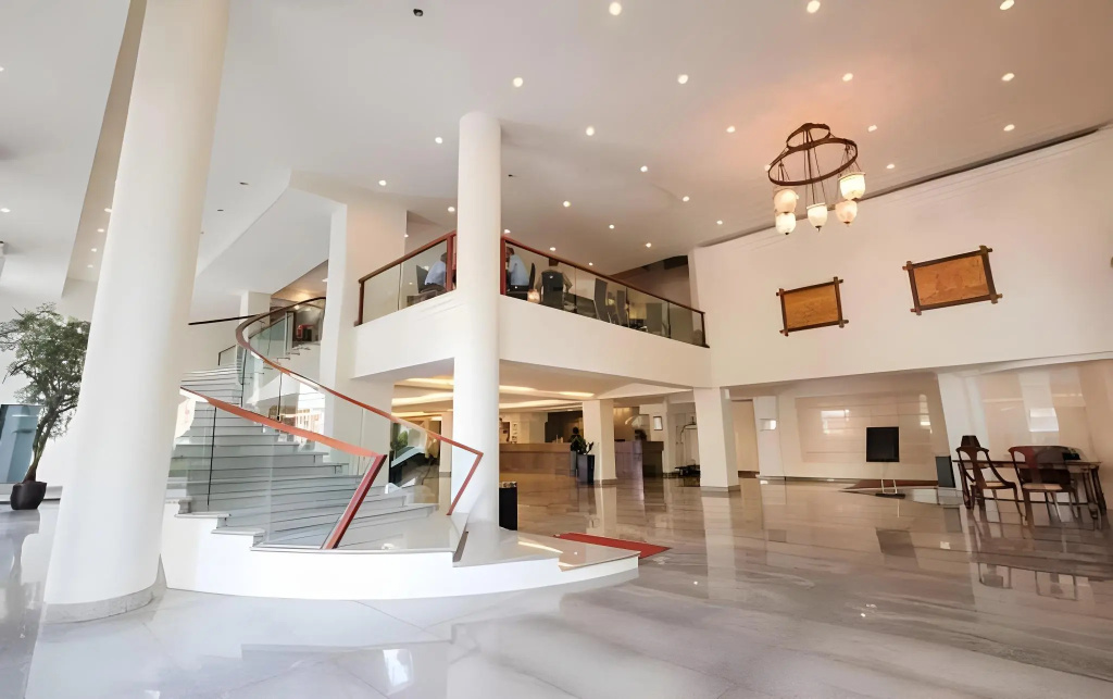 Kenari Tower Hotel
