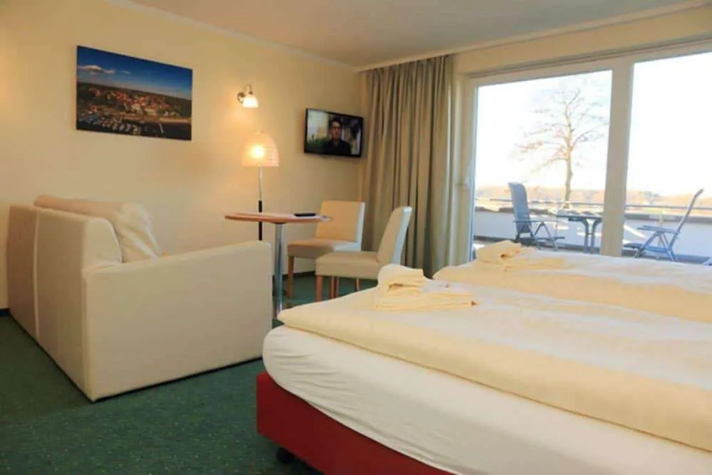 Strandhotel & Restaurant Mirow