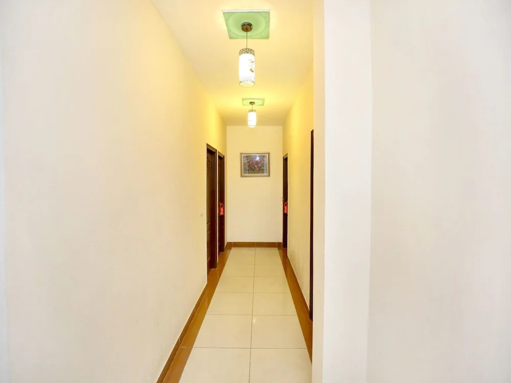 OYO 1357 Hotel Midland