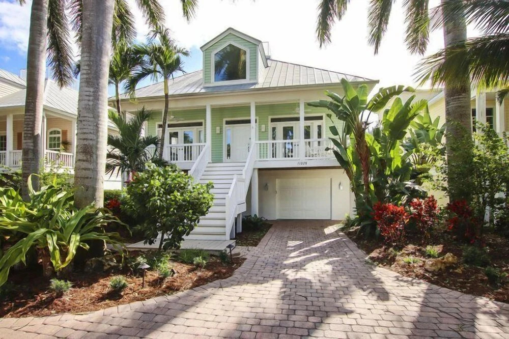 All Seasons Villa