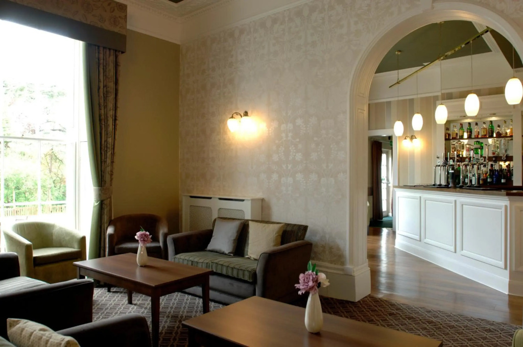 Lysses House Hotel