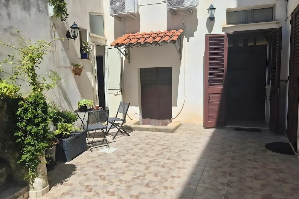Jazzy House In Historic Centre