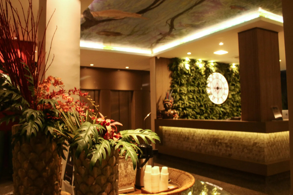 Amazon Plaza Hotel
