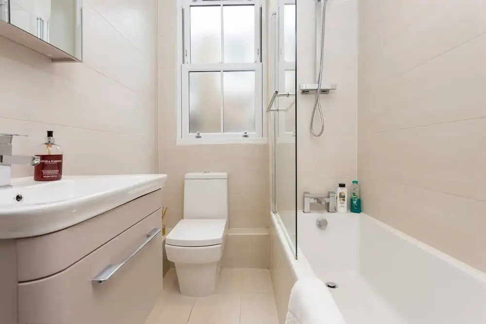 Bright And Stylish 1 Bedroom Flat With Terrace