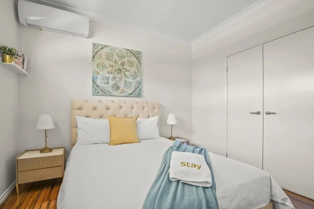 StayAU 4BRM Chic Urban Retreat