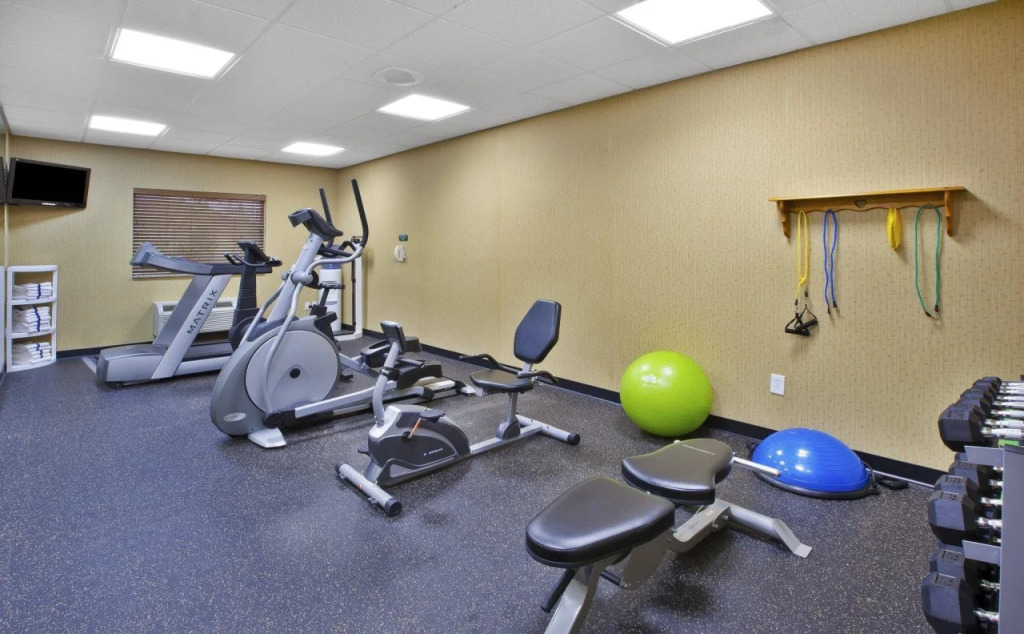 Holiday Inn Express Irwin (PA TPK Exit 67) by IHG