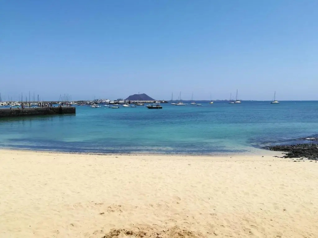 Corra Center Beach 2