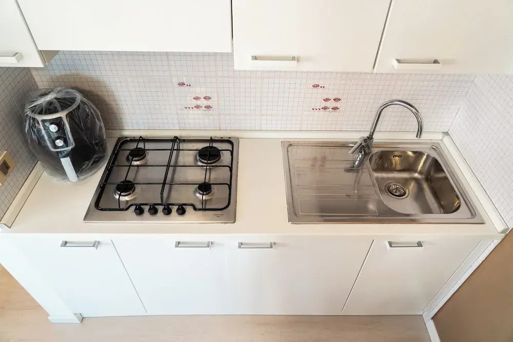 Tastefully Furnished Flat With Lateral sea View