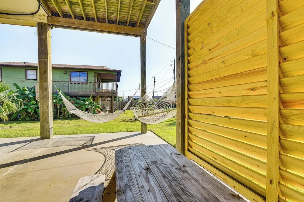 Golf Cart, Pool Access! Beach-walk Galveston Haven