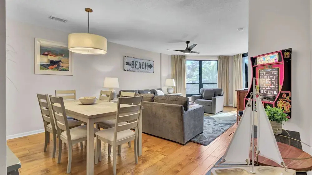 Newly Renovated Beachfront Condo Pool & Balcony 108 Summerhouse by Avantstay