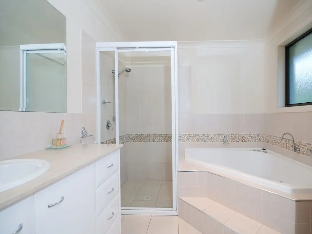 Sandy Point Road, 21A