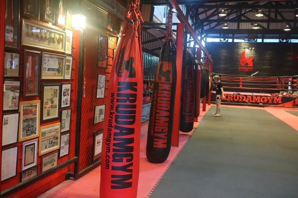 KruDam Gym Hostel