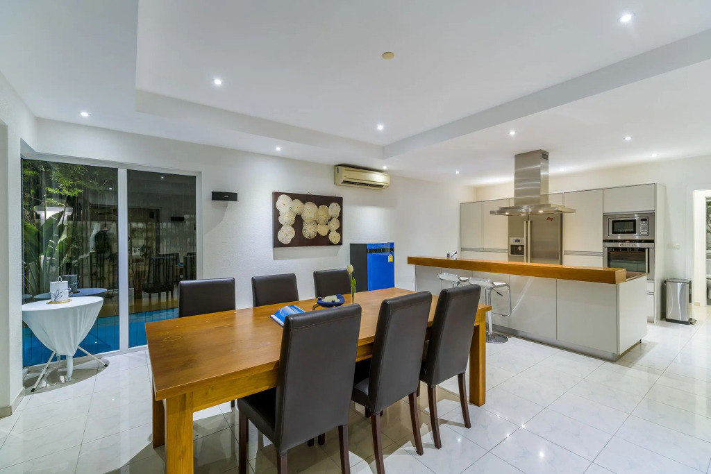 Pool Villa Pattaya H52