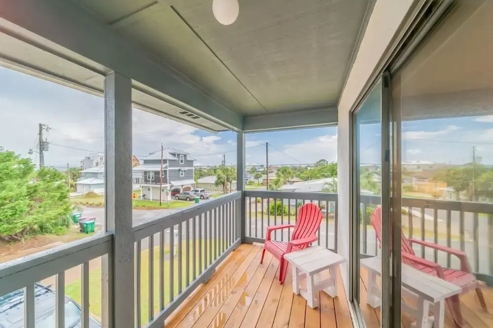 Salty Kiss 2 Bedroom Townhouse by RedAwning