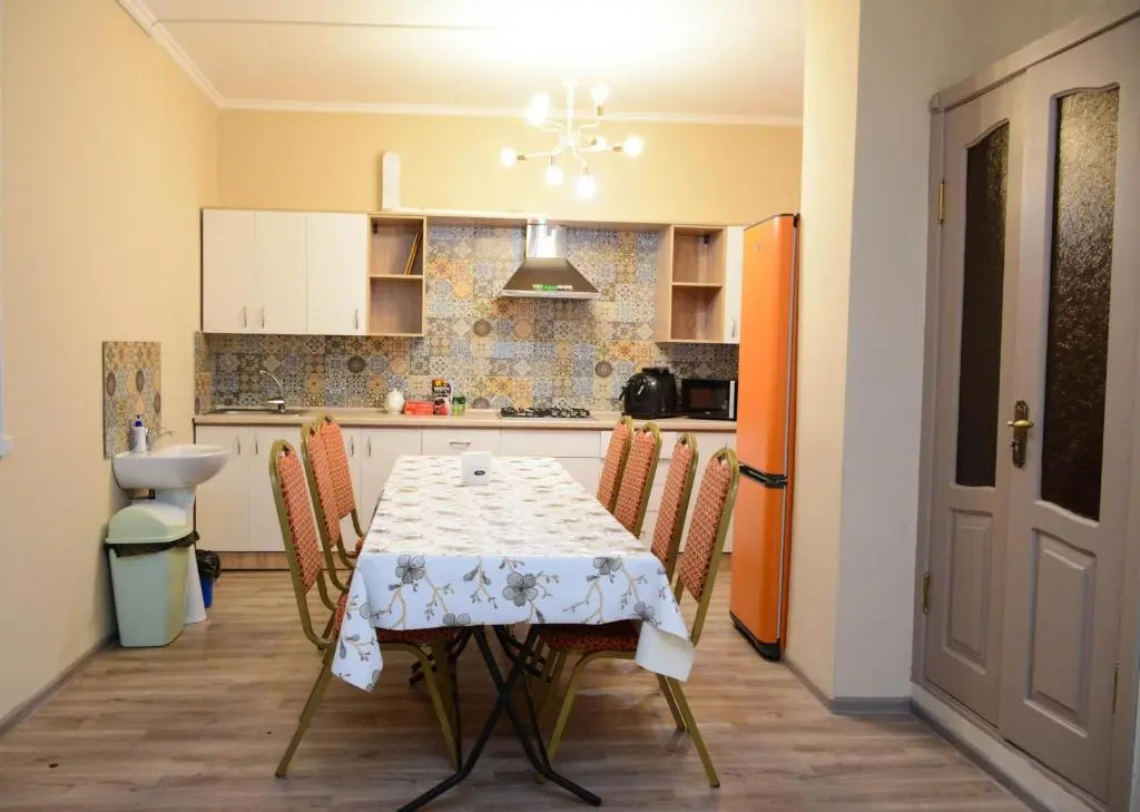 5 Rooms Hostel Almaty