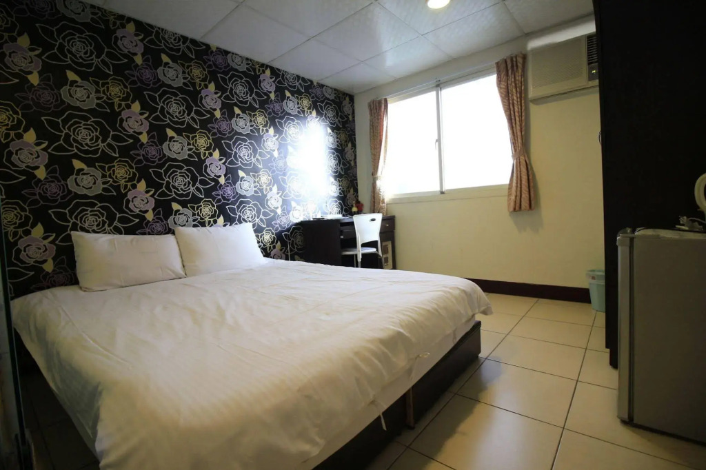 Fengjia Backers Hostel