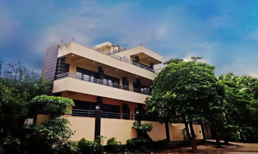 Treebo Trip Singh Suites 2