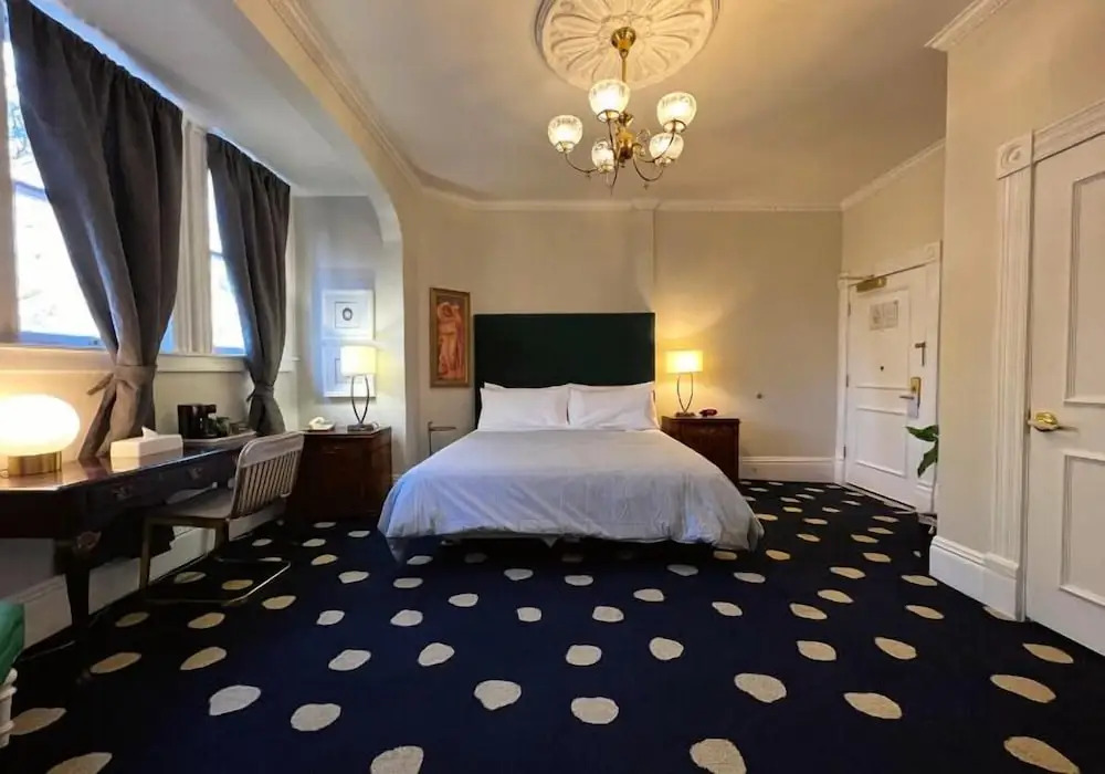 The Sterling Hotel