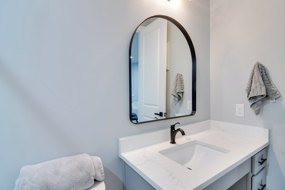Walkable Townhome in the Heart of Central City!