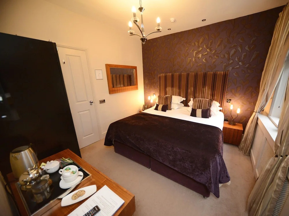 The Townhouse Hotel