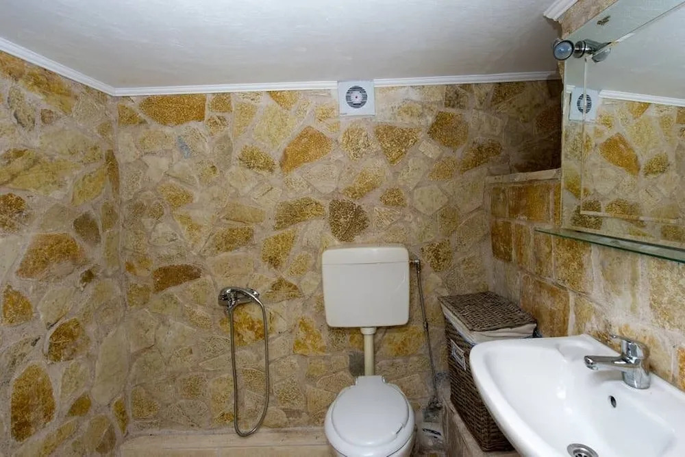 New Hope, studio with pool near the beach