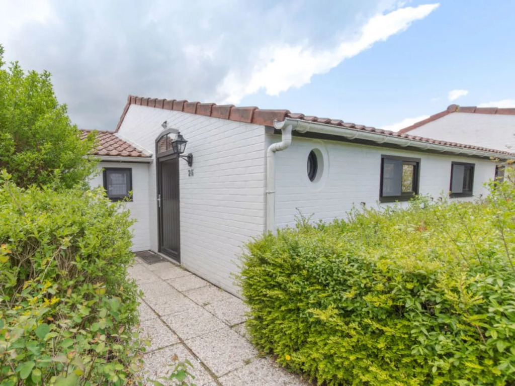 Holiday Home Duinenhuisje 25 parking and shared pool by Interhome