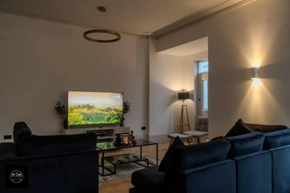 Lovely 3-bed Apartment in Altrincham