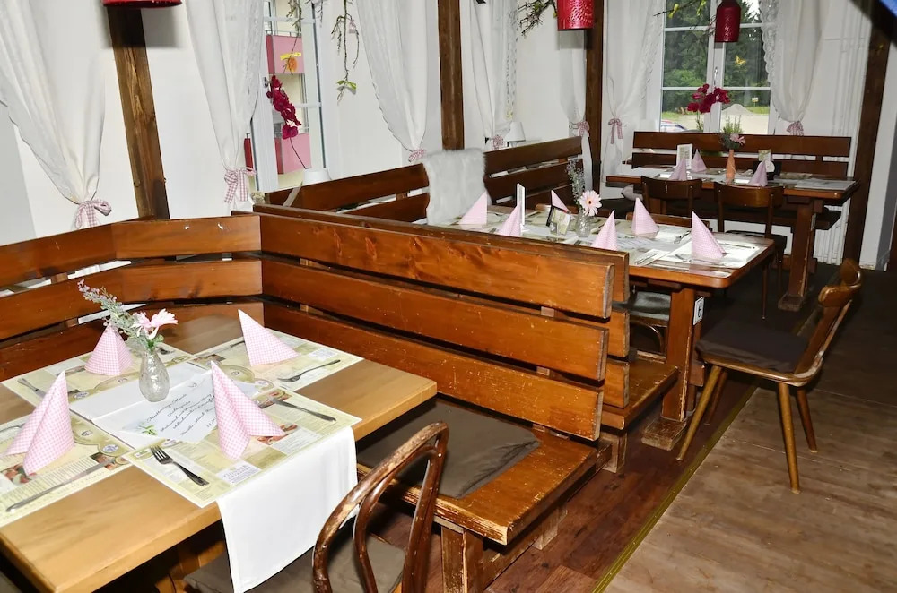 Hotel und Gasthaus "Löwen" - Wellcome Motorbiker, Berufsleute und Reisende im Schwarzwald