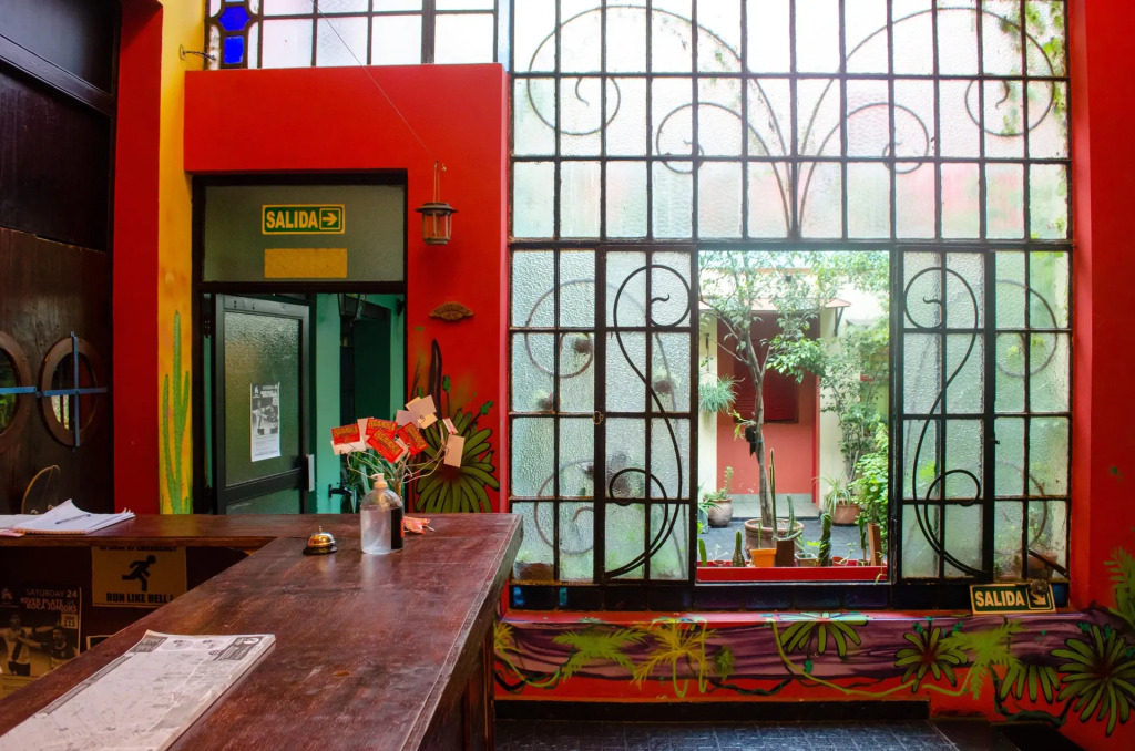 Cambalache Hostel