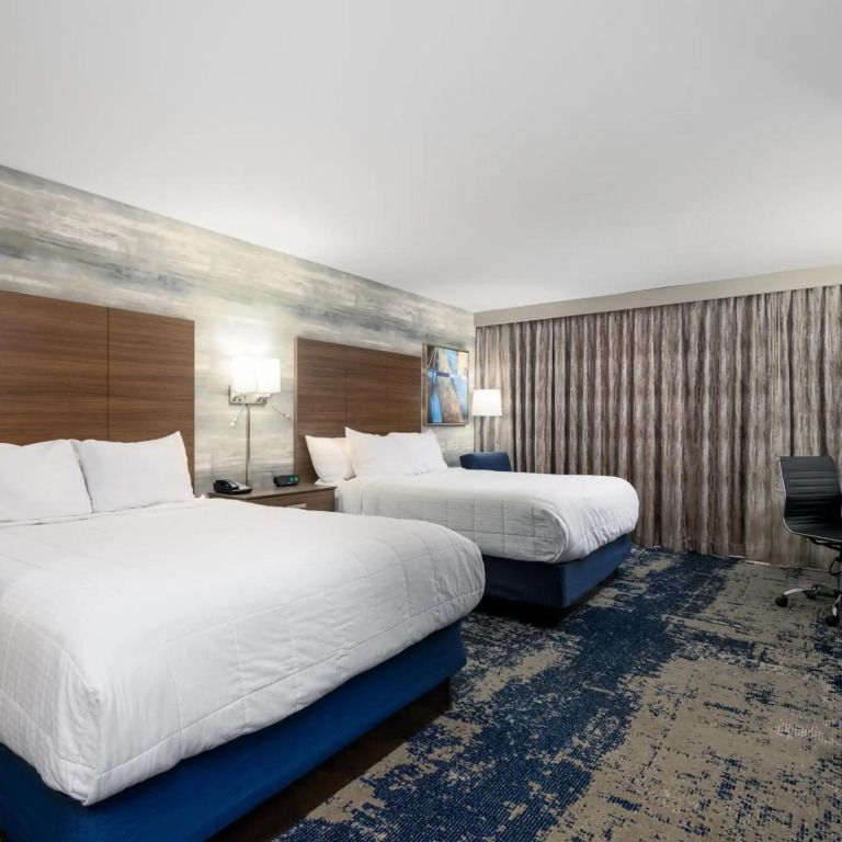 MCM Elegante Hotel