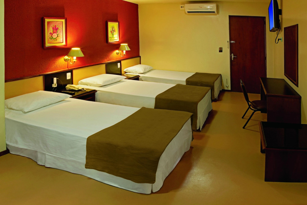 Lira Hotel