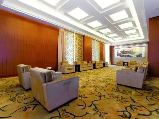 Peninsula Hotel