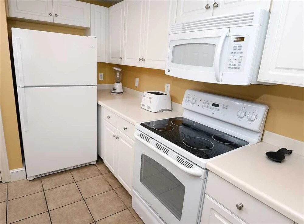 Majestic 1206 East Tower II - Three Bedroom Condo