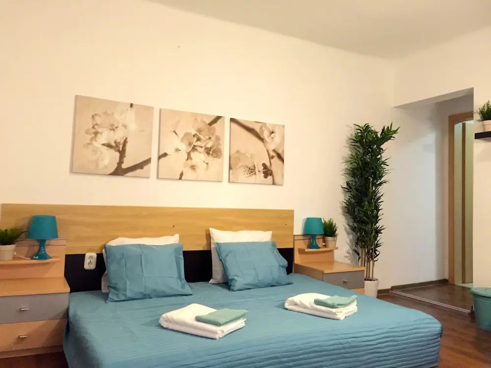 Budget Apartment by Hi5 - Városház 12.