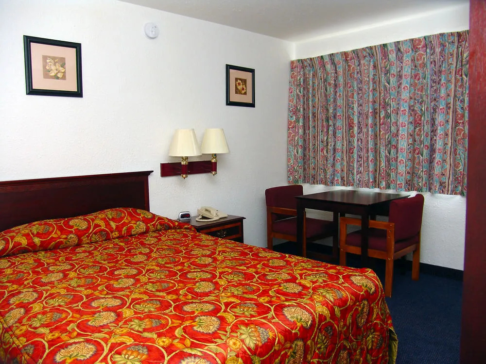 Quad City Inn