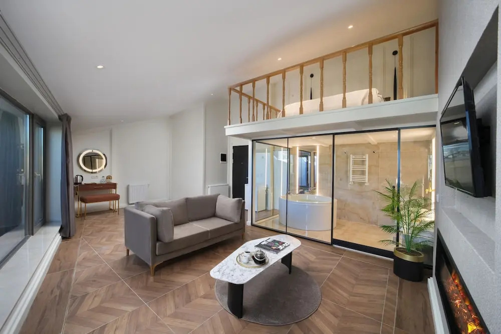 Gatto Residence