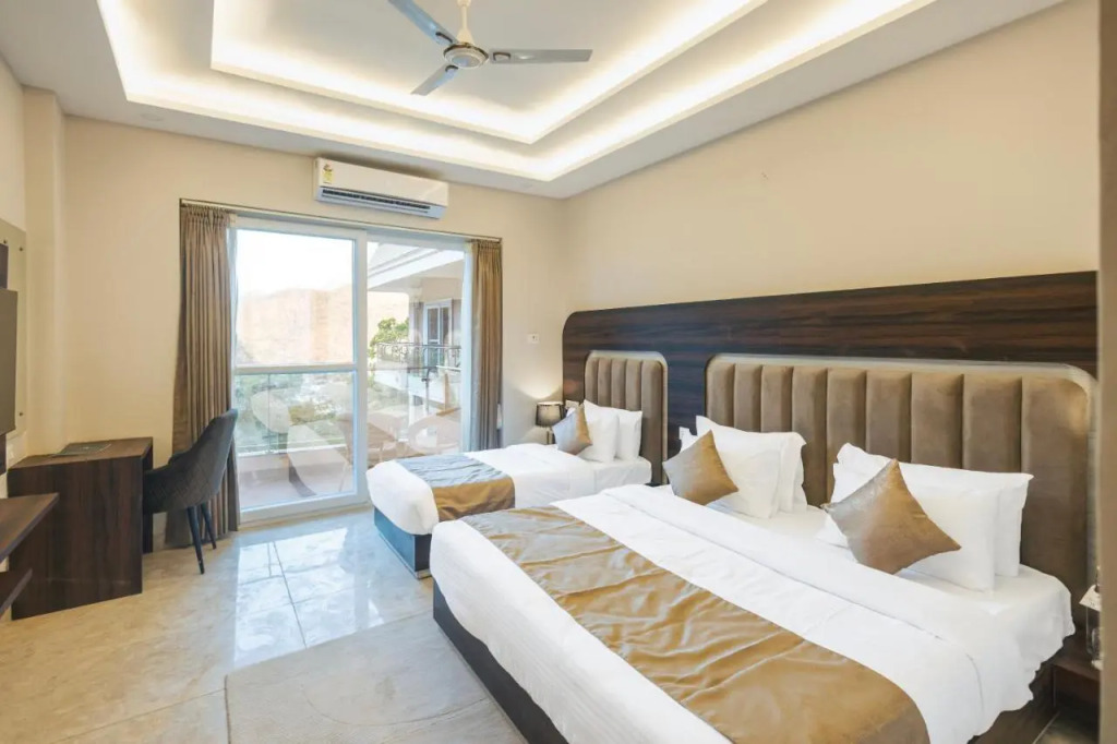 Stone Wood Hotel, Rishikesh