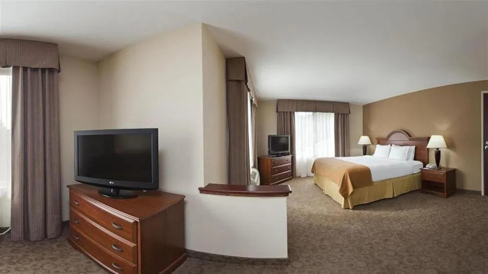Holiday Inn Express Hotel & Suites-Brevard