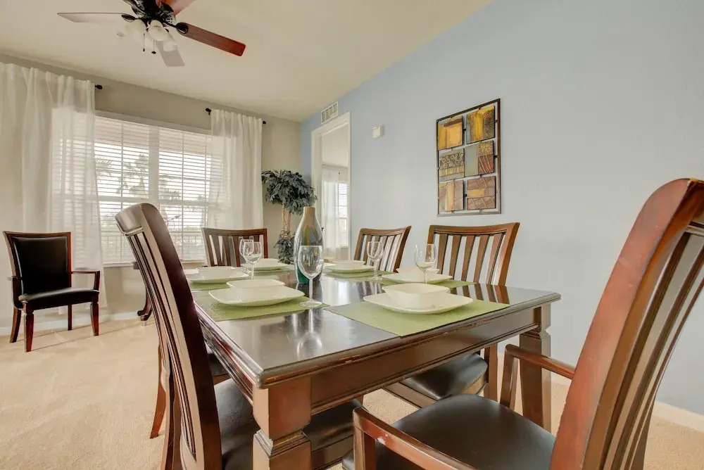 Gorgeous 1st-Floor, End Unit Condo w LAKEVIEW
