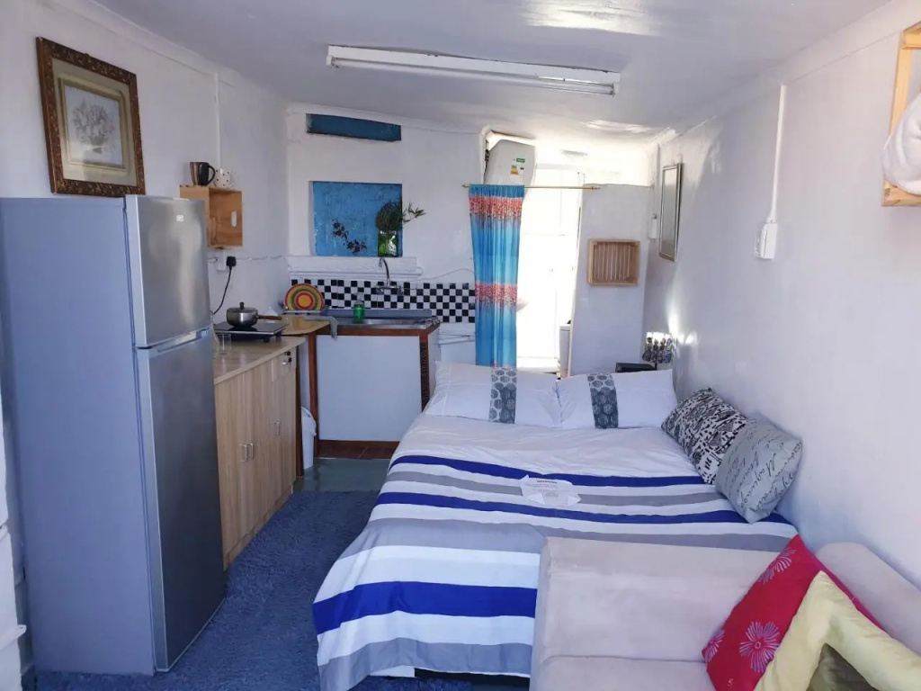 Cozy Private En Suite Studio