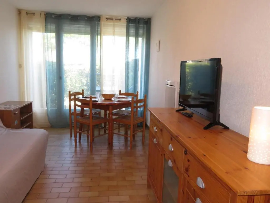 Appartement Sète, 1 pièce, 3 personnes - FR-1-338-388