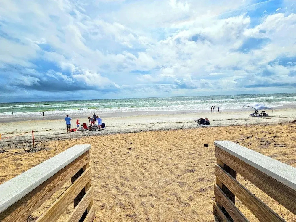 Surfside Oasis ~tropical Pool! Walk to the Beach