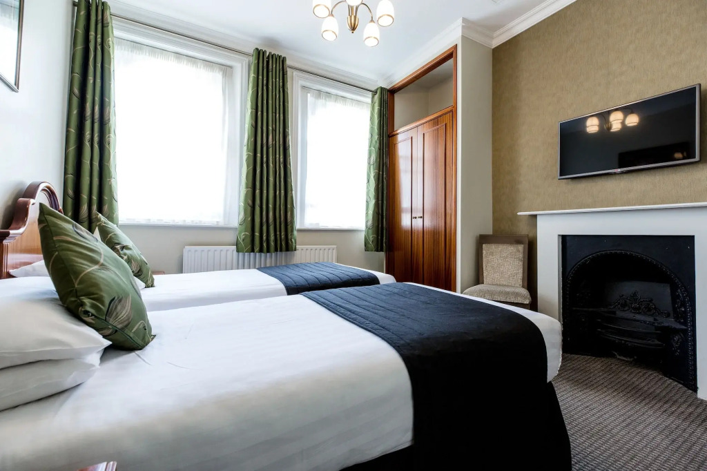Kensington Gardens Hotel