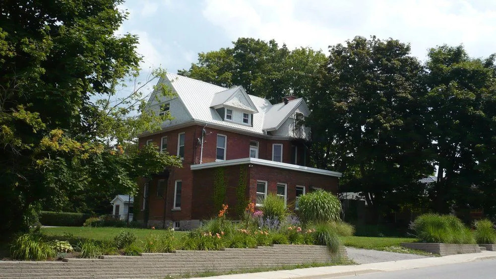 Doctors House B & B